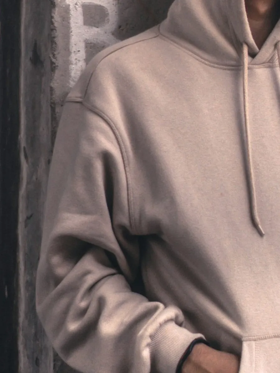 Oversized džemperis su gobtuvu „Habit“ – detalė